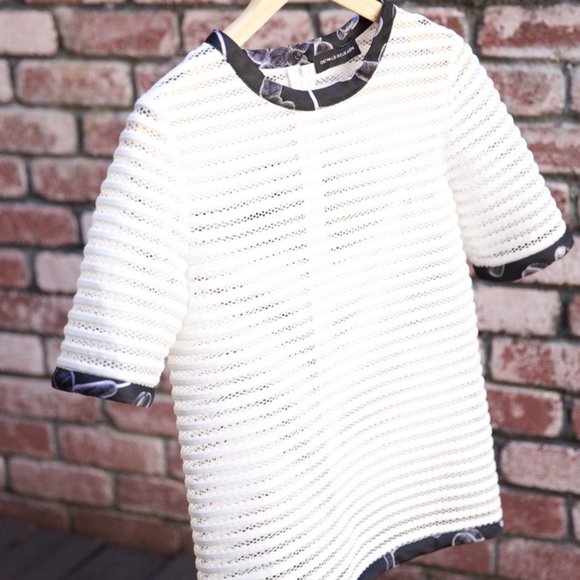 OSTWALD HELGASON - semi sheer structured blouse- fits smaller - Picture 8 of 15